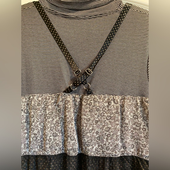 NWT Bai Amour French Multi Layer Long Sleeves Dress. Gray and Black. Large - Picture 8 of 10